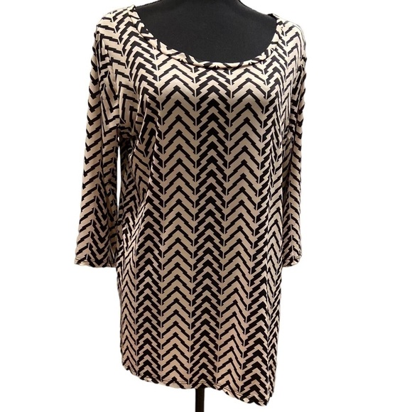 ACCENT Top Dark Brown and Cream - Picture 1 of 10